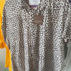 acacia Mombasa shirt size medium